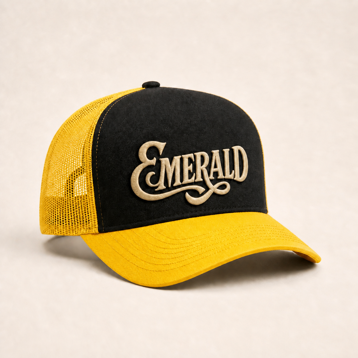 Bone Emerald - Emerald Script Sombra - Preto Amarelo
